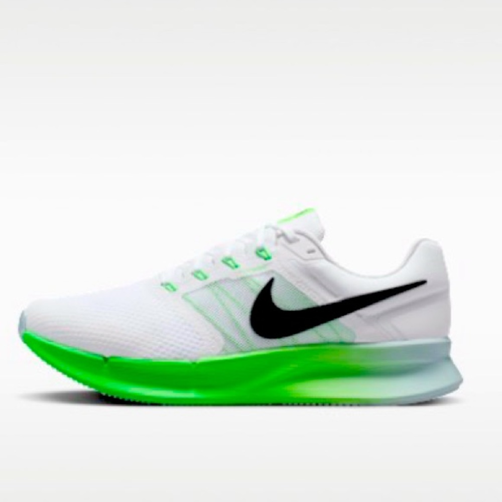 NIKE RUN SWIFT 3, Size 9.5 Men, 11 Women, BRAND NEW in Box Running Shoes Sneaker